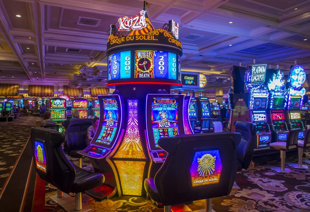 Tricks To Playing Casino Slot Machines